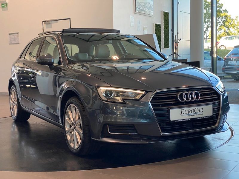 Audi A3 30 TDI design S-tronic Navi Pano Kam Mass Shz