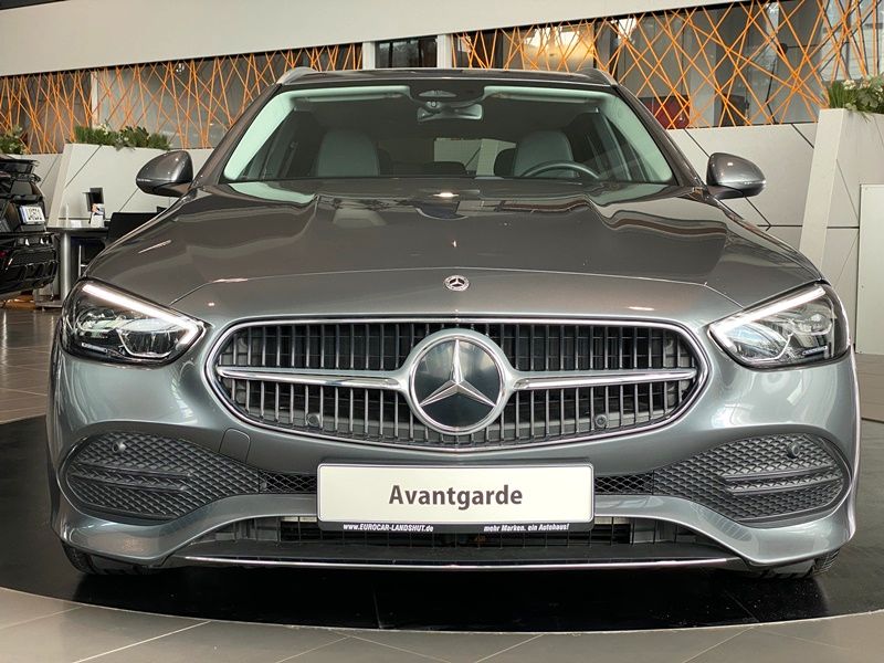 Mercedes-Benz C 220d T Avantgarde MBUX AmbienteB LCD Kam AHK