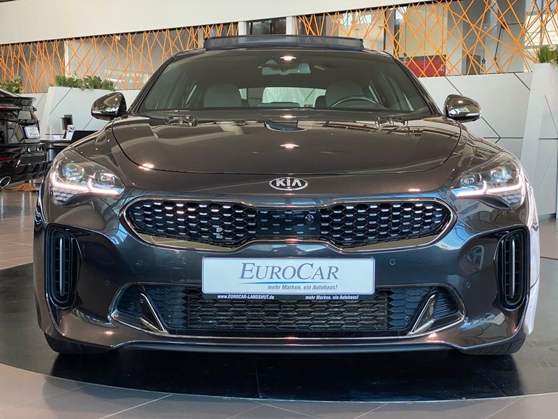 Kia Stinger 2.0 T-GDI GT Navi LED Sbel Pano H&K ACC