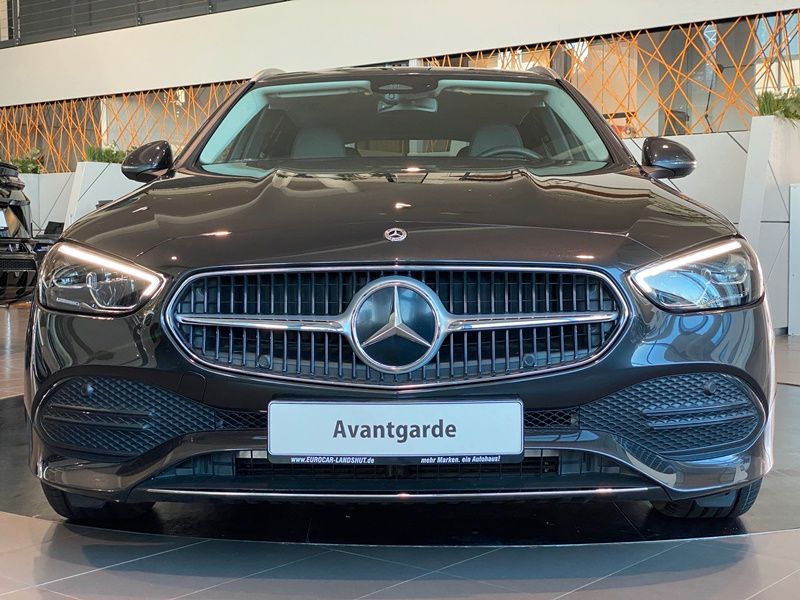 Mercedes-Benz C 220d T Avantgarde MBUX AmbienteB LCD Kam AHK