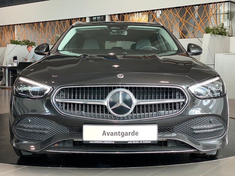 Mercedes-Benz C 220d T Avantgarde MBUX AmbienteB LCD Kam AHK