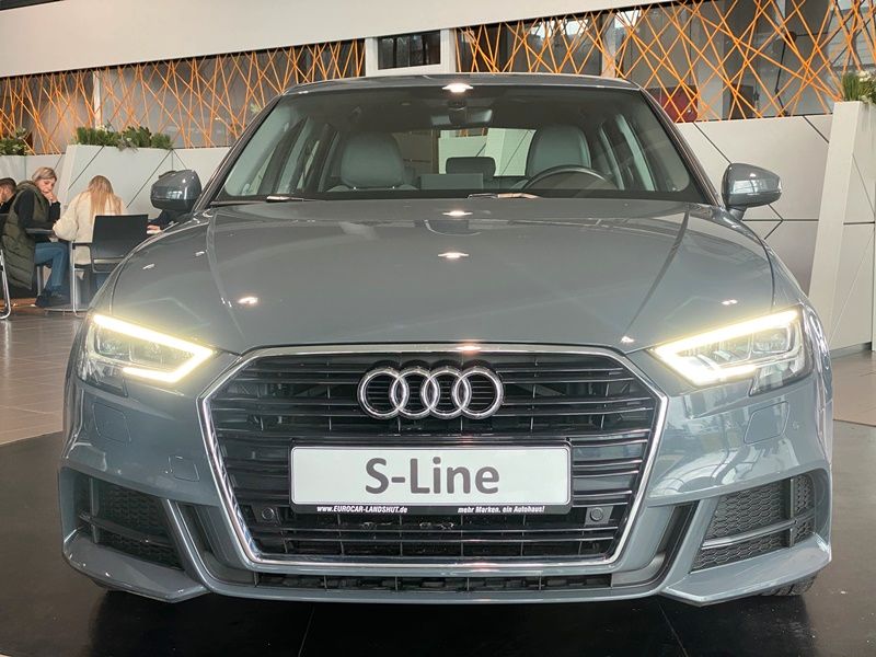 Audi A3 35 TDI Sportback S-line Navi LED Massage Shzg